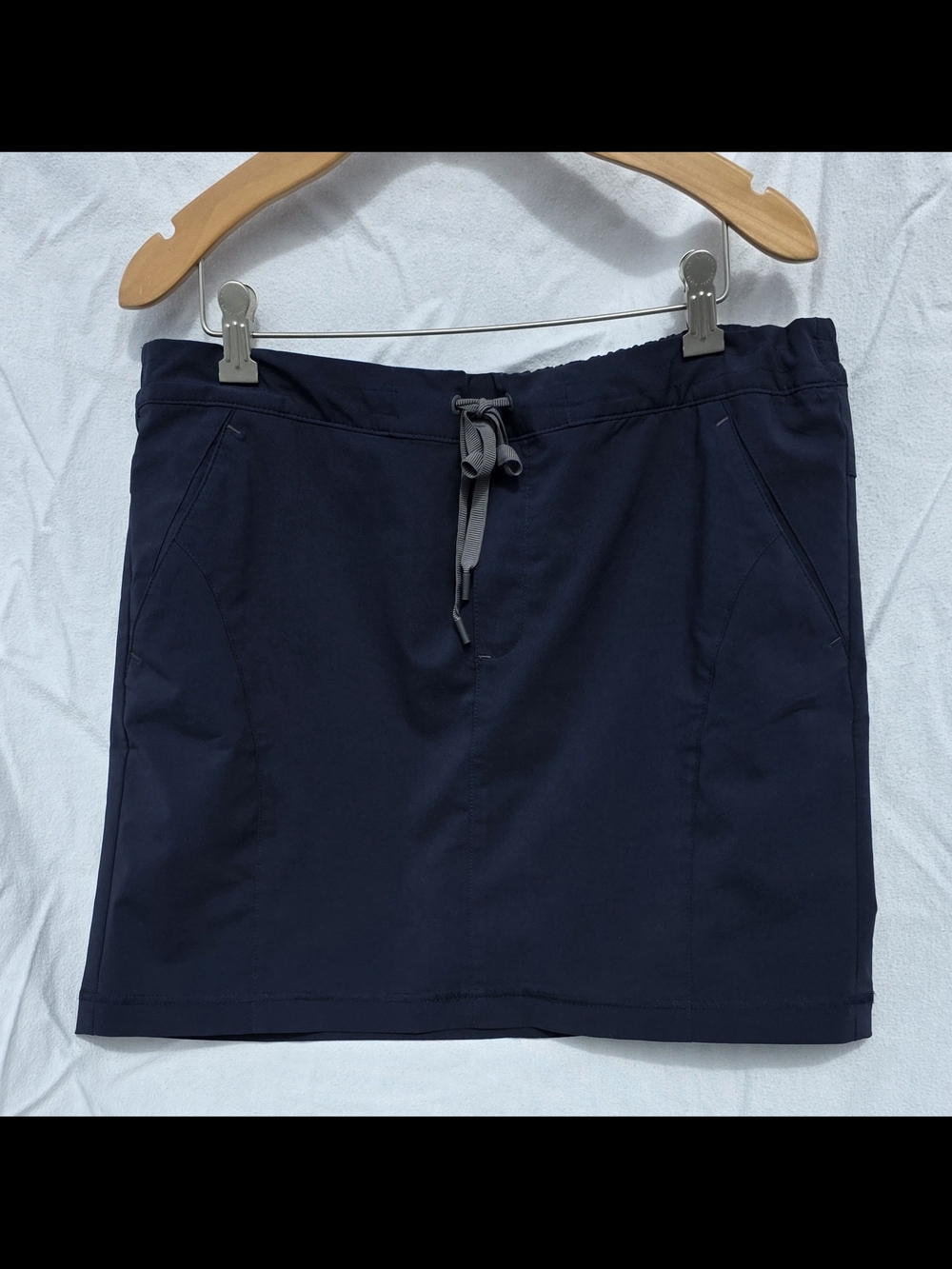 Eddie Bauer Women's Medium Navy Elastic Waist Skort